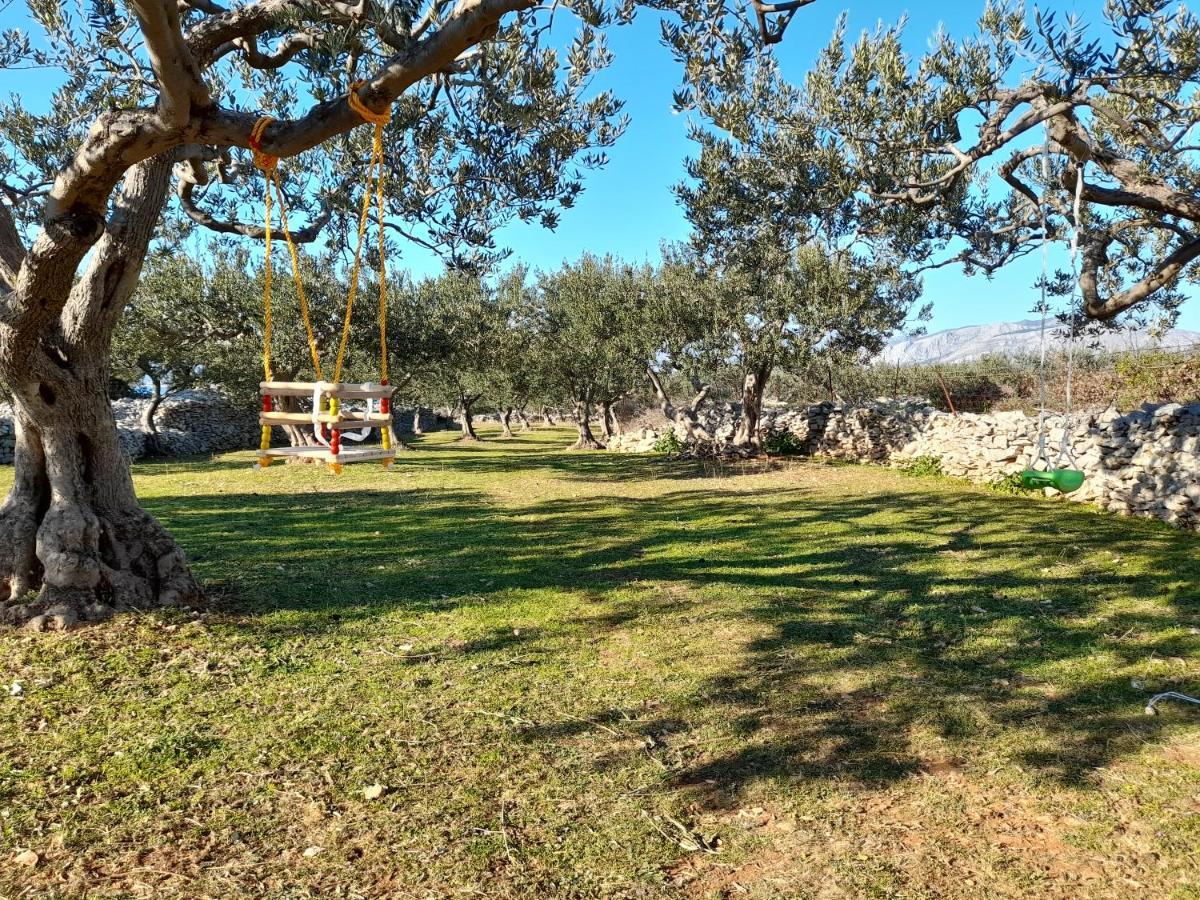 Villa Little Hill Postira Esterno foto